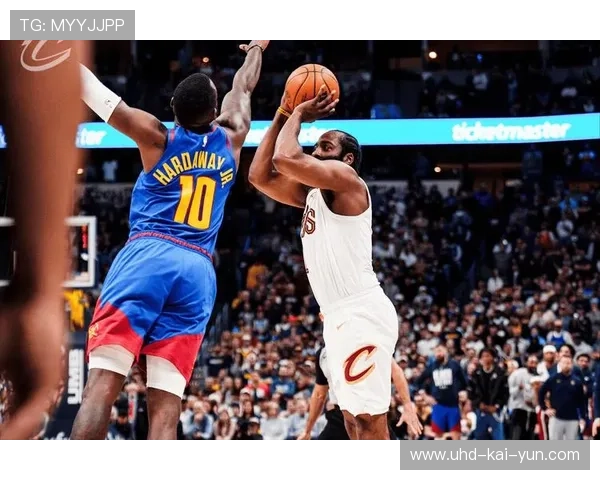 骑士vs黄蜂前瞻：哈登米切尔后场组合迎战11战10胜黄蜂